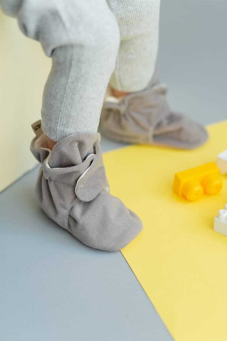 Wholesale Unisex Baby Non-Slip Booties 16-25EU - Brand: Firststep - Kids & Baby Clothes Wholesale - Globality Store