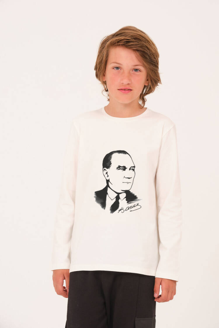 Wholesale Unisex Kids Atatürk Printed Long Sleeve T-shirt 4-12Y - Brand: Zeyland - Kids & Baby Clothes Wholesale - Globality Store