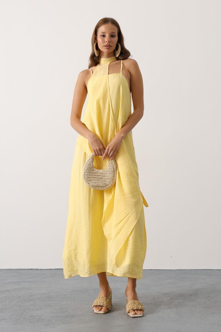 ElegantSlip Dress With Halter Neck And Cap Sleeves