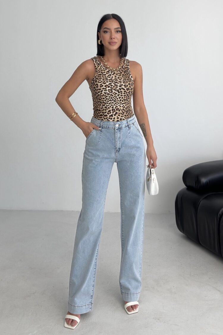 Mom Jeans High Waist Straight Leg