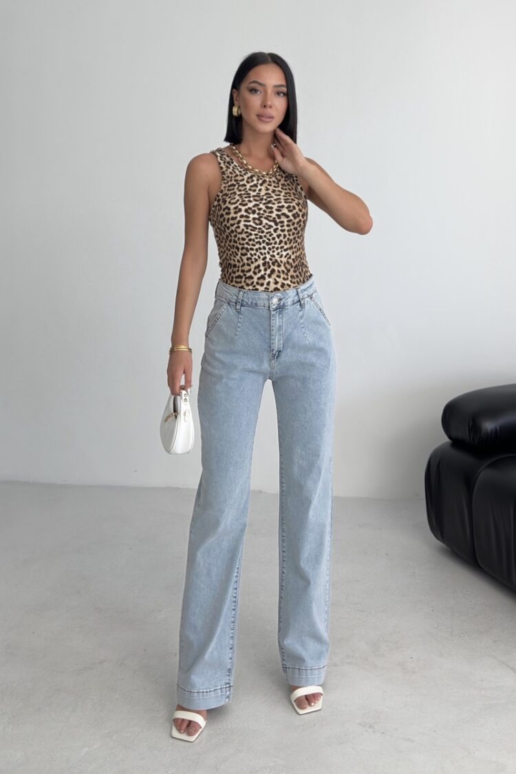 Mom Jeans High Waist Straight Leg