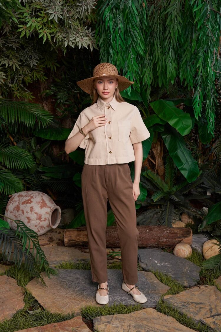Tapered/Carrot Pants With High Waist