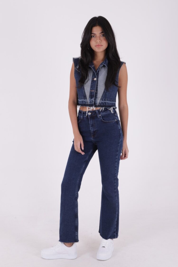 Mom Jeans With High Waist And Straight Leg