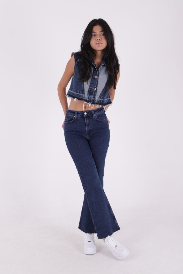 Mom Jeans With High Waist And Straight Leg