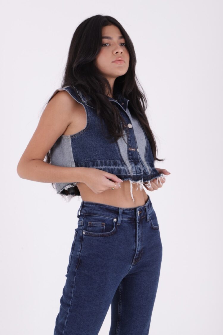 Mom Jeans With High Waist And Straight Leg