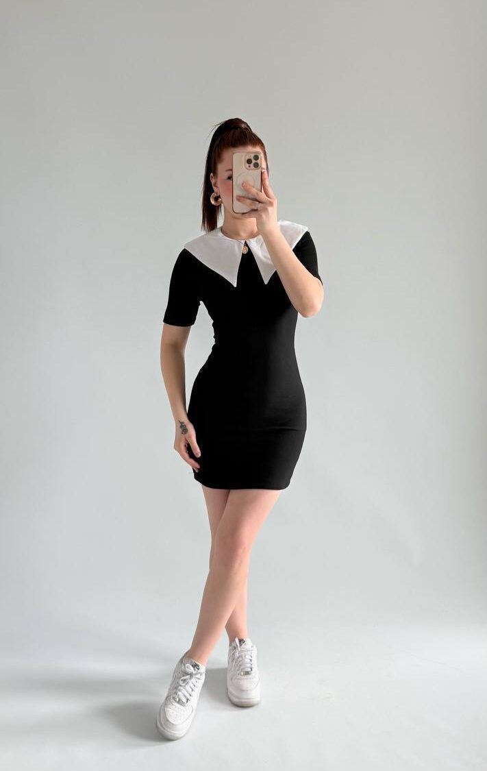 Black Sheath Dress With Half Sleeves And Round Neck