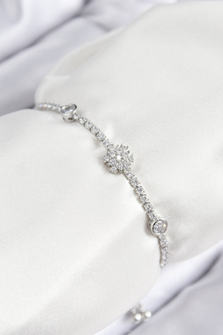 Brass Zircon Stone Snowflake Model Silver Color Elevator Women Bracelet - Brand: Ebijuteri - Women & Kids, Baby Clothes Wholesale - Globality Store