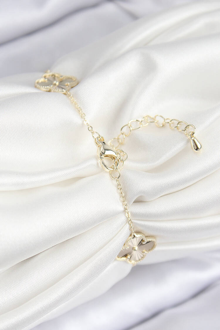 Vip Brass Clover Pattern Gold Color Women's Bracelet
