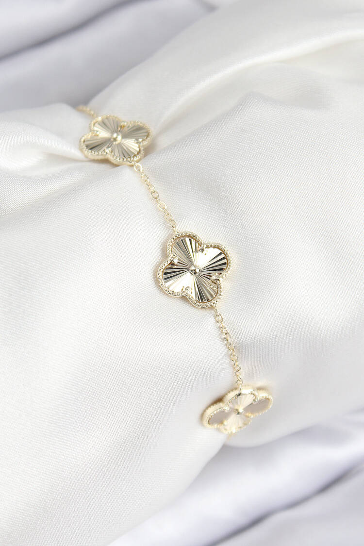 Vip Brass Clover Pattern Gold Color Women's Bracelet - Brand: Ebijuteri - Women & Kids, Baby Clothes Wholesale - Globality Store