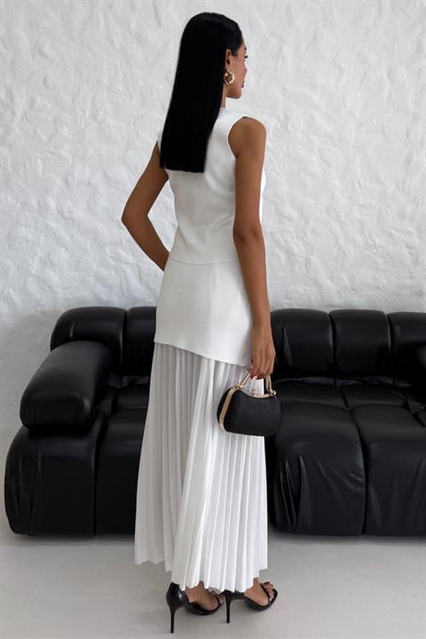 Vest And Pleated Skirt Knitwear Set