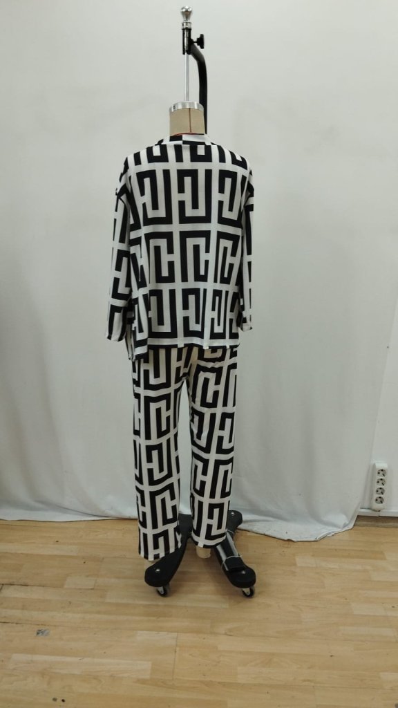 Geometric Formal Elegant Set