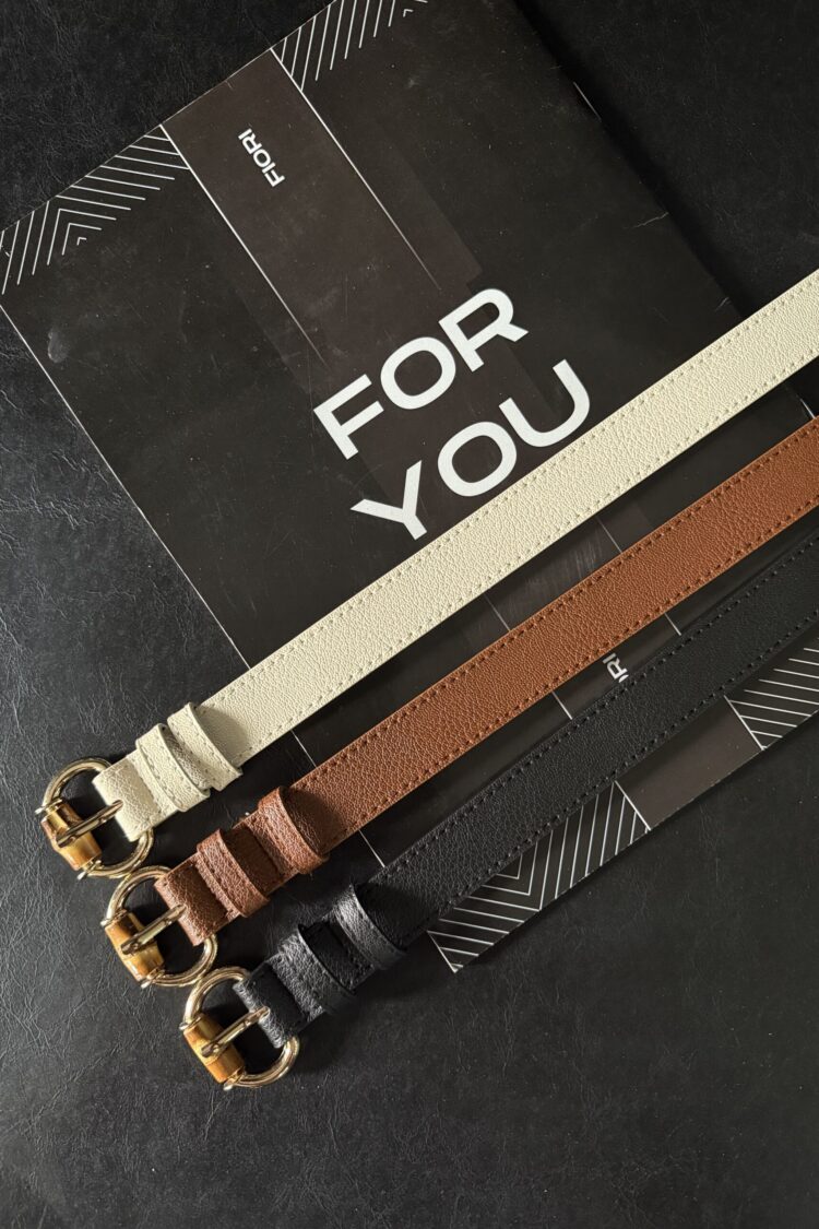 Women's Belt With Oval Buckle
