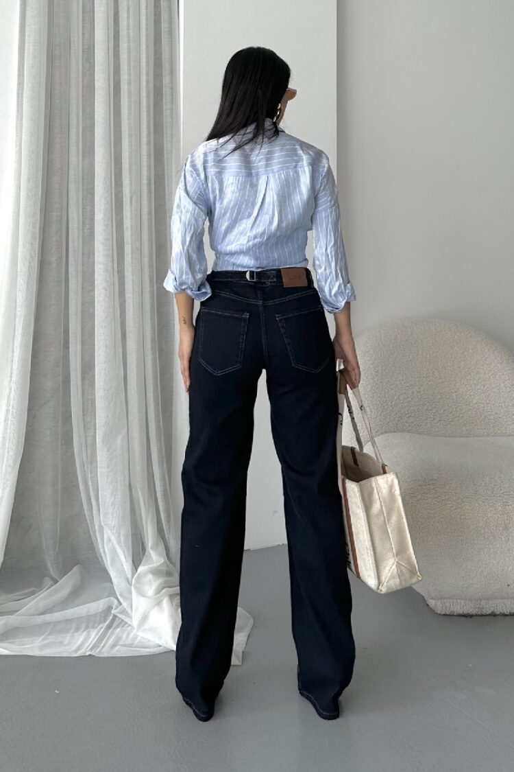Blue High Waist Mom Jeans With Wide Leg