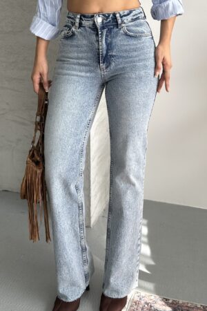 Mom Jeans With High Waist And Straight Leg - Brand: XLove - Women & Kids, Baby Clothes Wholesale - Globality Store