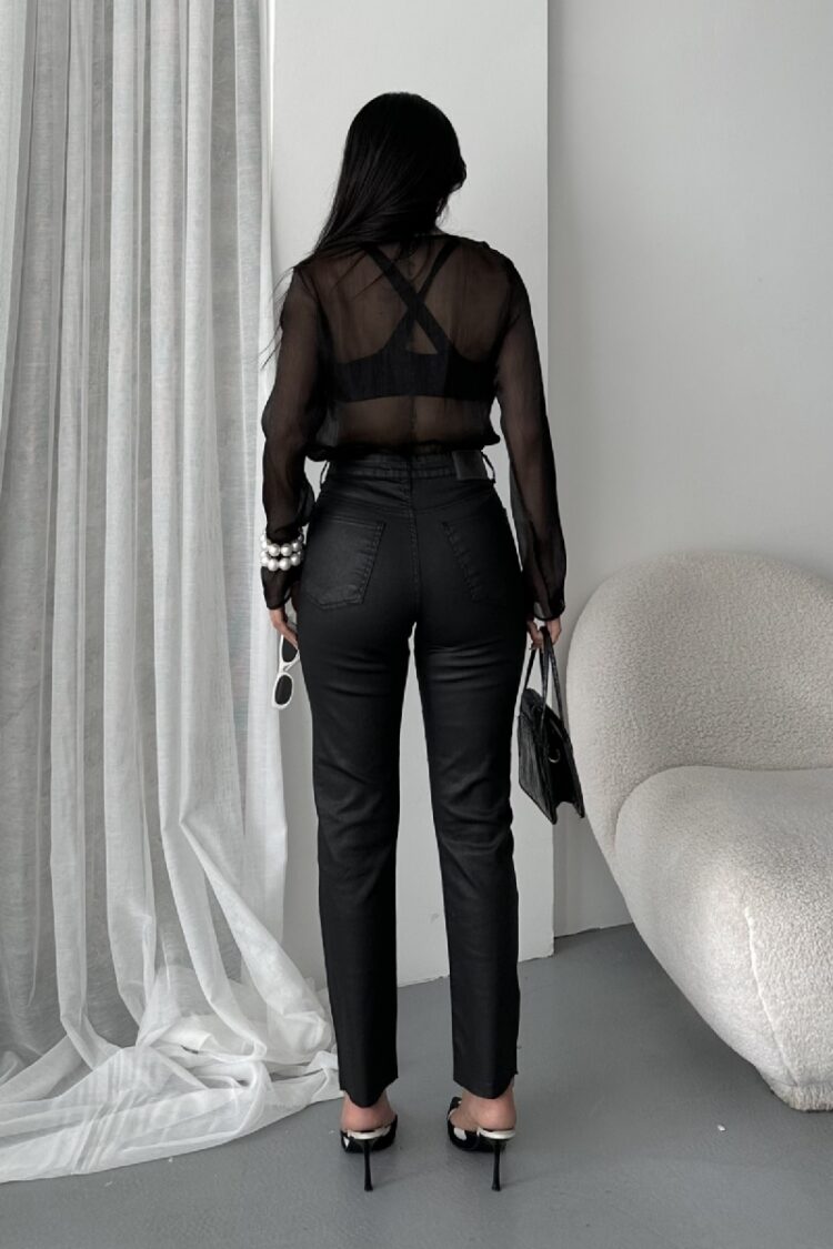 Black Tapered/Carrot Pants