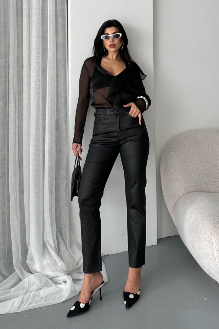 Black Tapered/Carrot Pants
