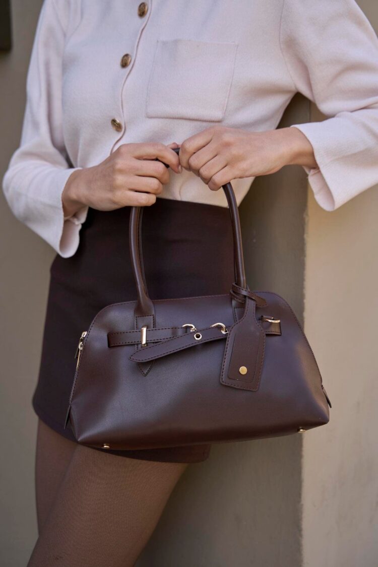 Retro Handbag Hand and Shoulder Bag Brown with Gold Accessories
