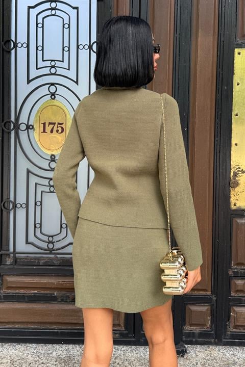 Elegant Fitted Set With Pencil Mini Skirt