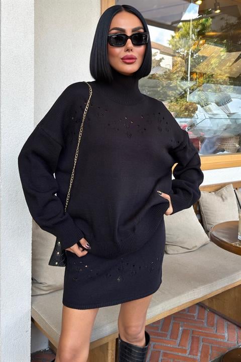 Set With Turtle Neck And Bodycon Mini Skirt