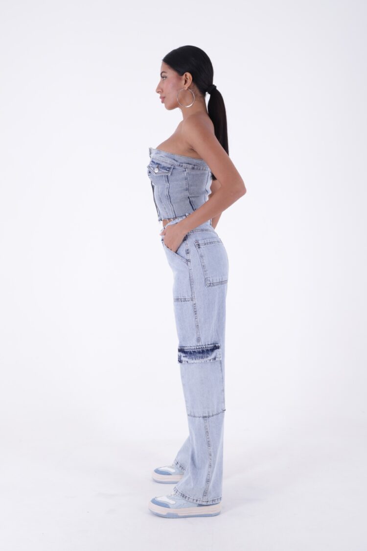 Wide Leg Jeans With Cargo Pockets - Light