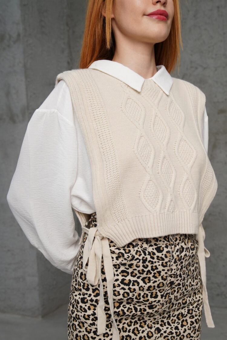 WholesaleKnitted Sweater With Lace Detail