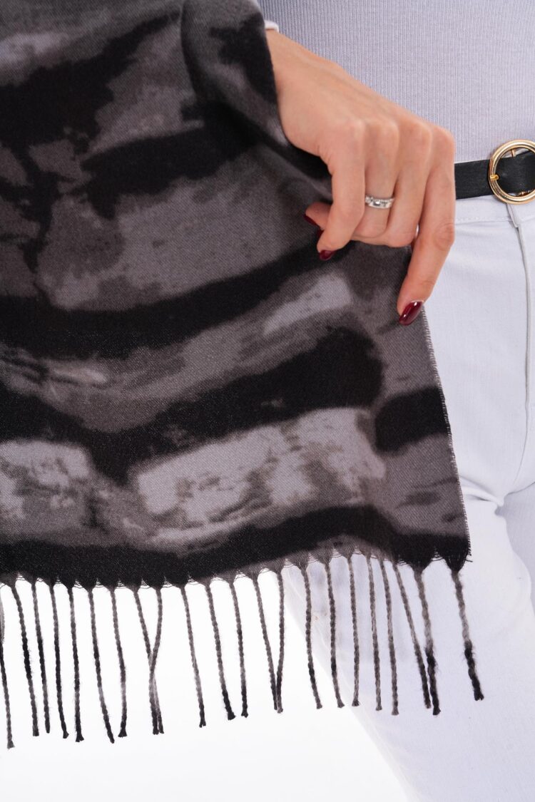 Tassel Shawl With Stripe Transition