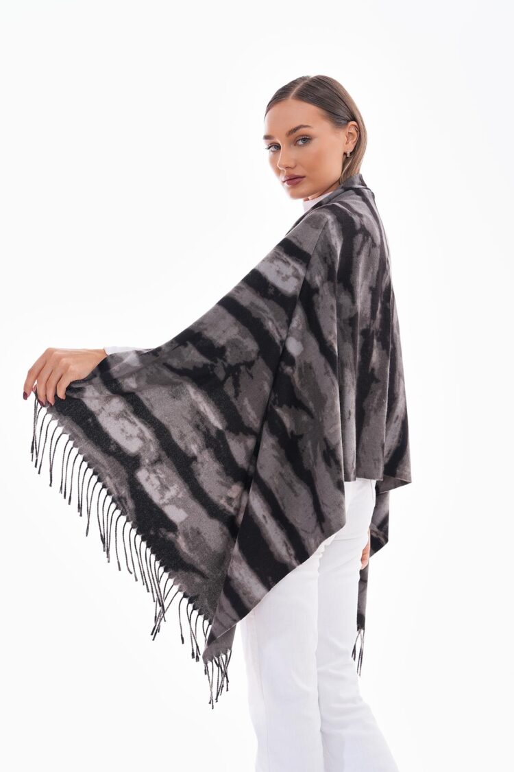 Tassel Shawl With Stripe Transition