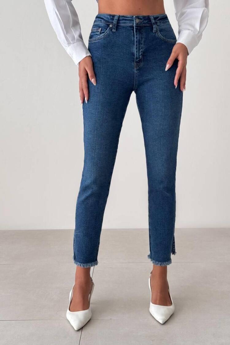 Mia DarkJeans
