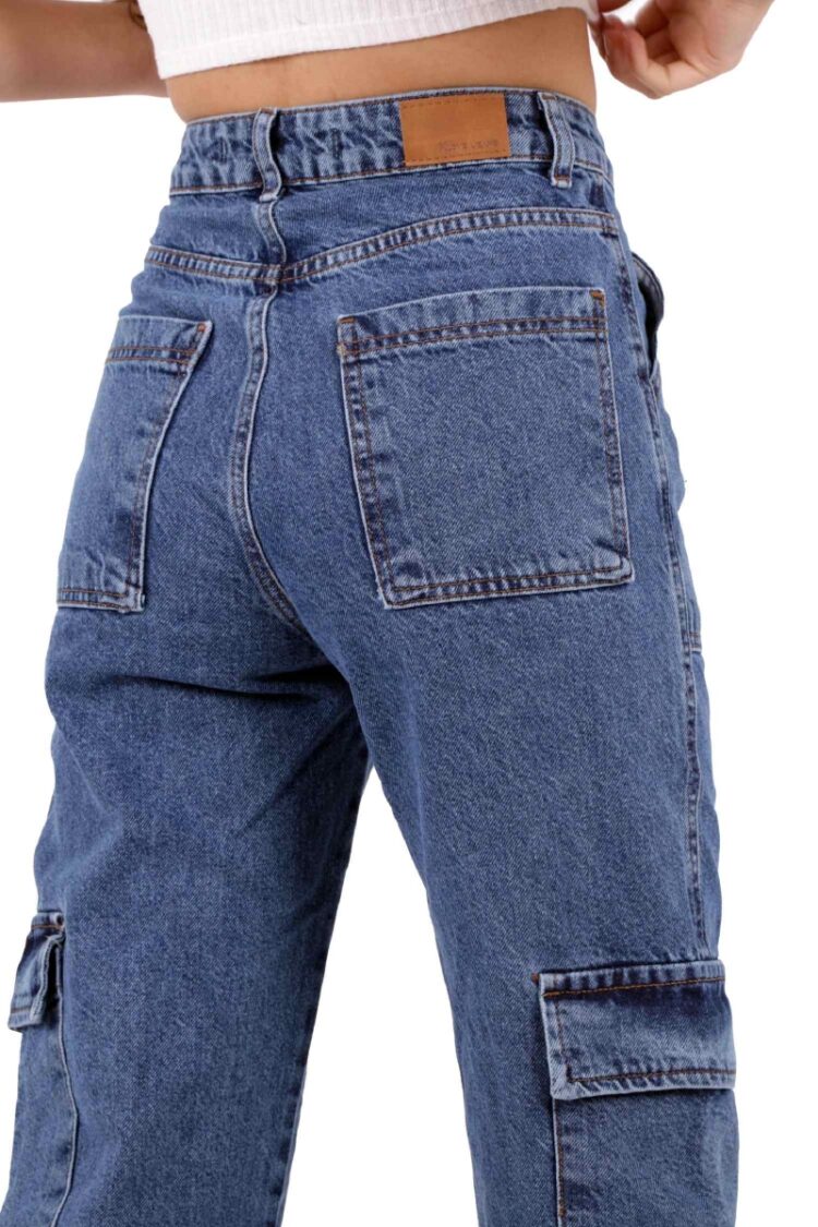 Cargo Pocket Wide Leg Jeans