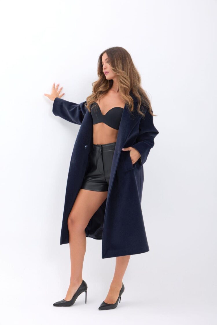 Elegant Single-Breasted Coat