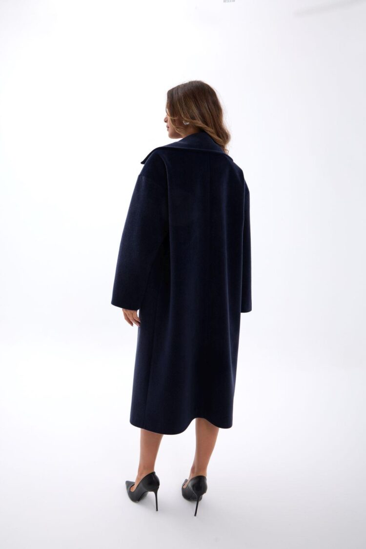 Elegant Single-Breasted Coat