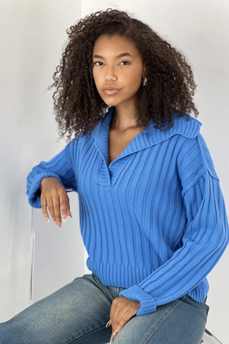 Blue Striped V-Neck Sweater With Long Sleeves