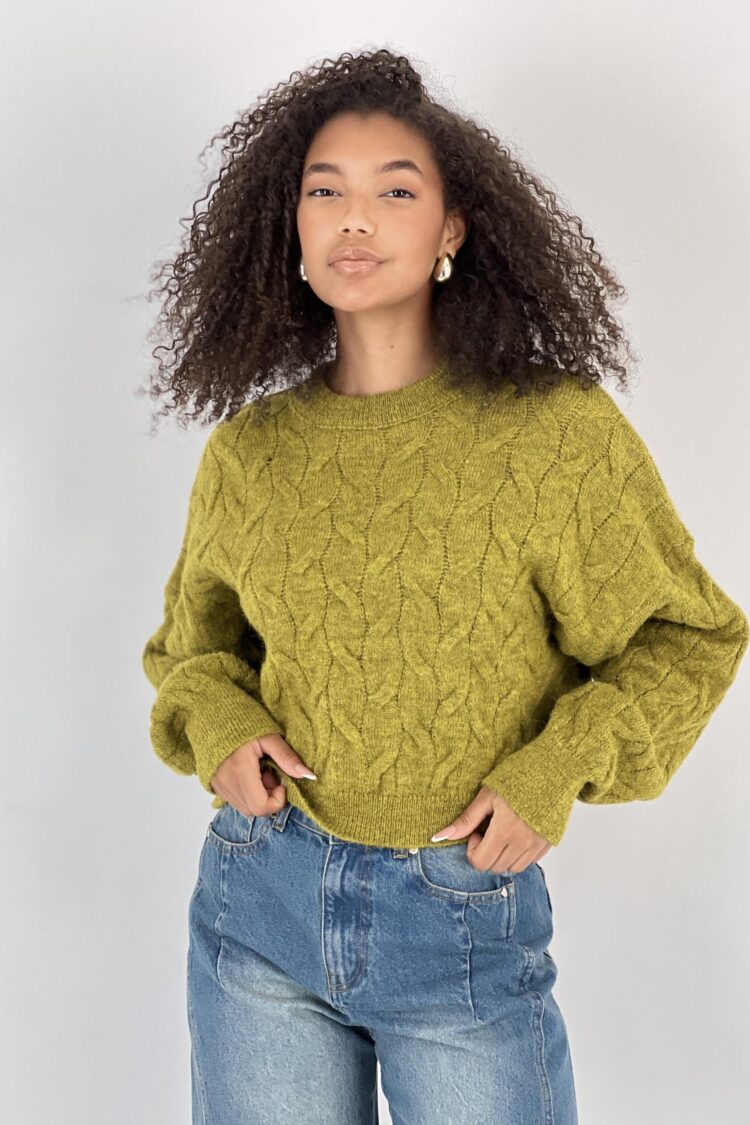 Green Casual Sweater With Crew Neck And Long Sleeves