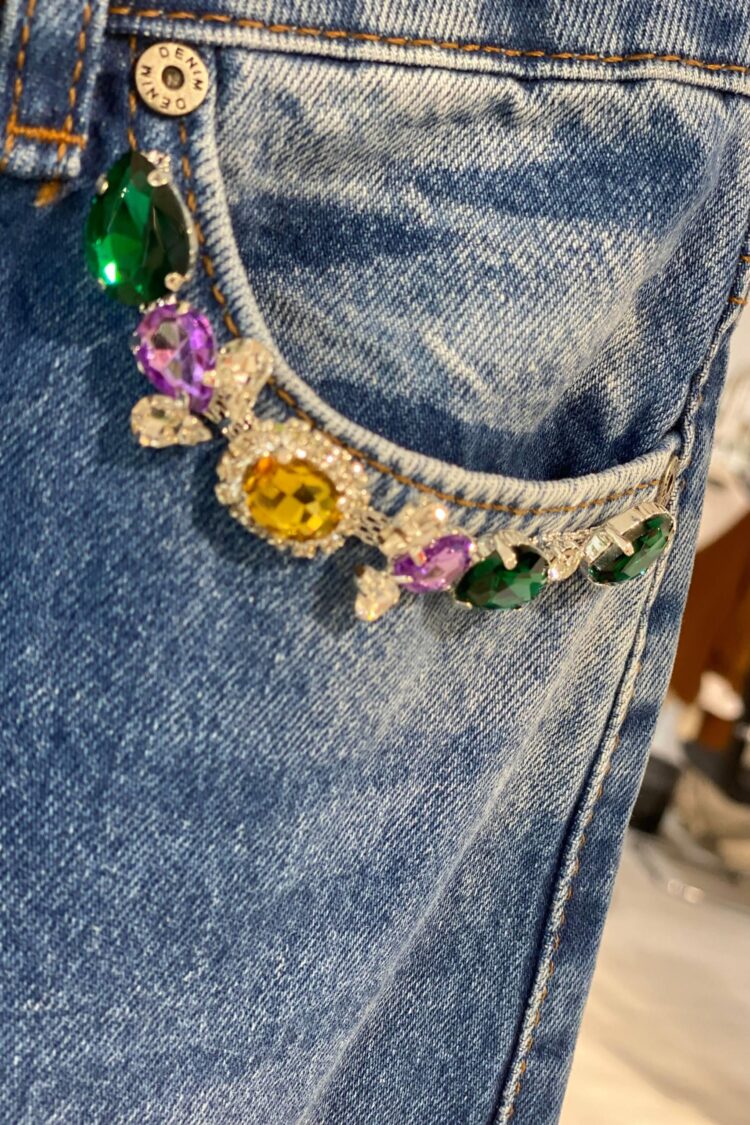 Blue Mom Jeans With Buttoned Closure And Straight Leg