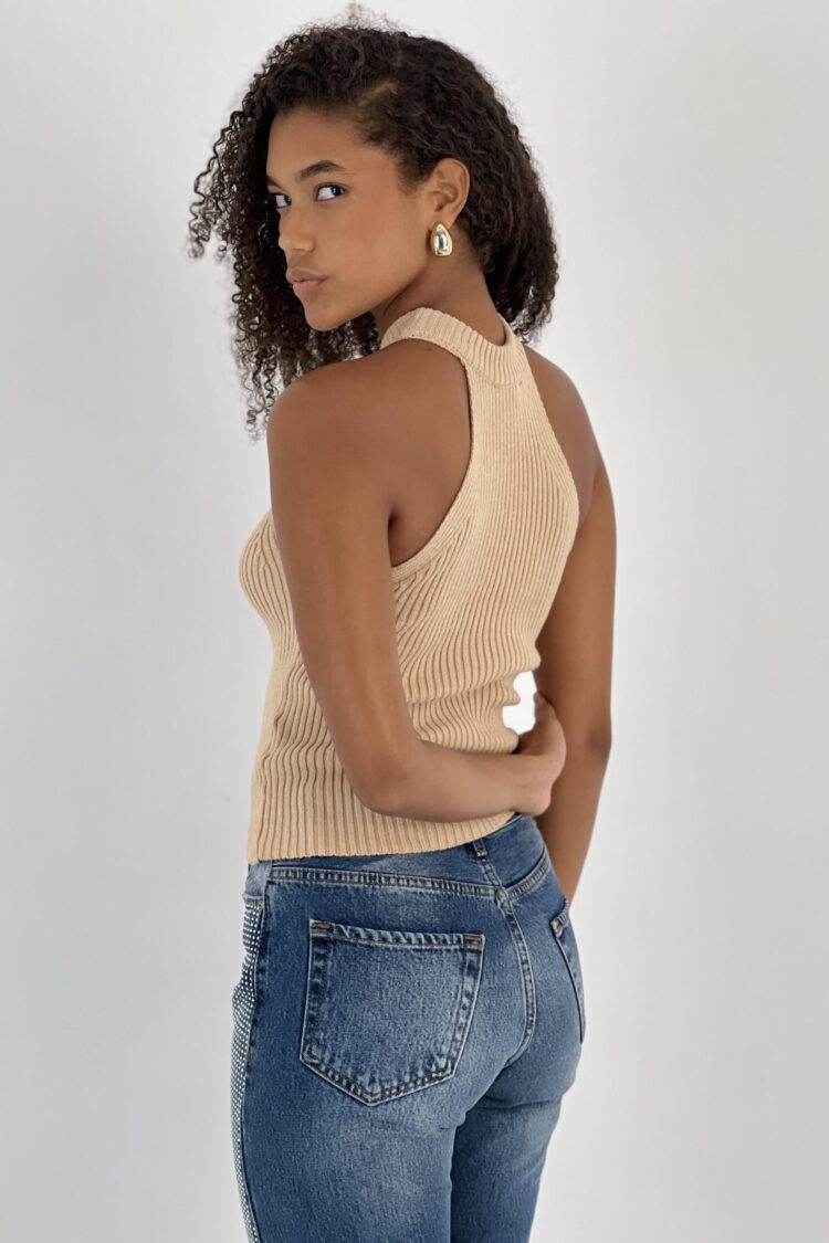 Beige Crop Top With Halter Neck And Raglan Sleeves