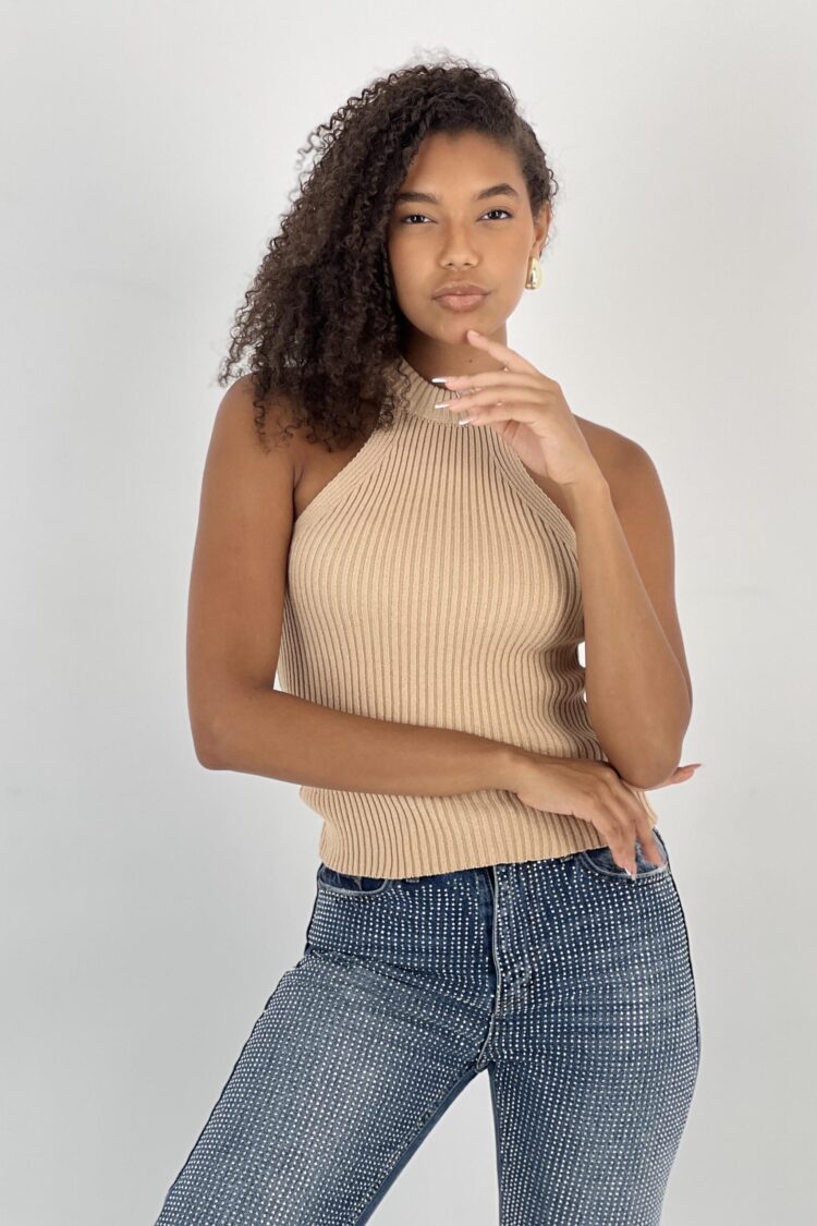 Beige Crop Top With Halter Neck And Raglan Sleeves