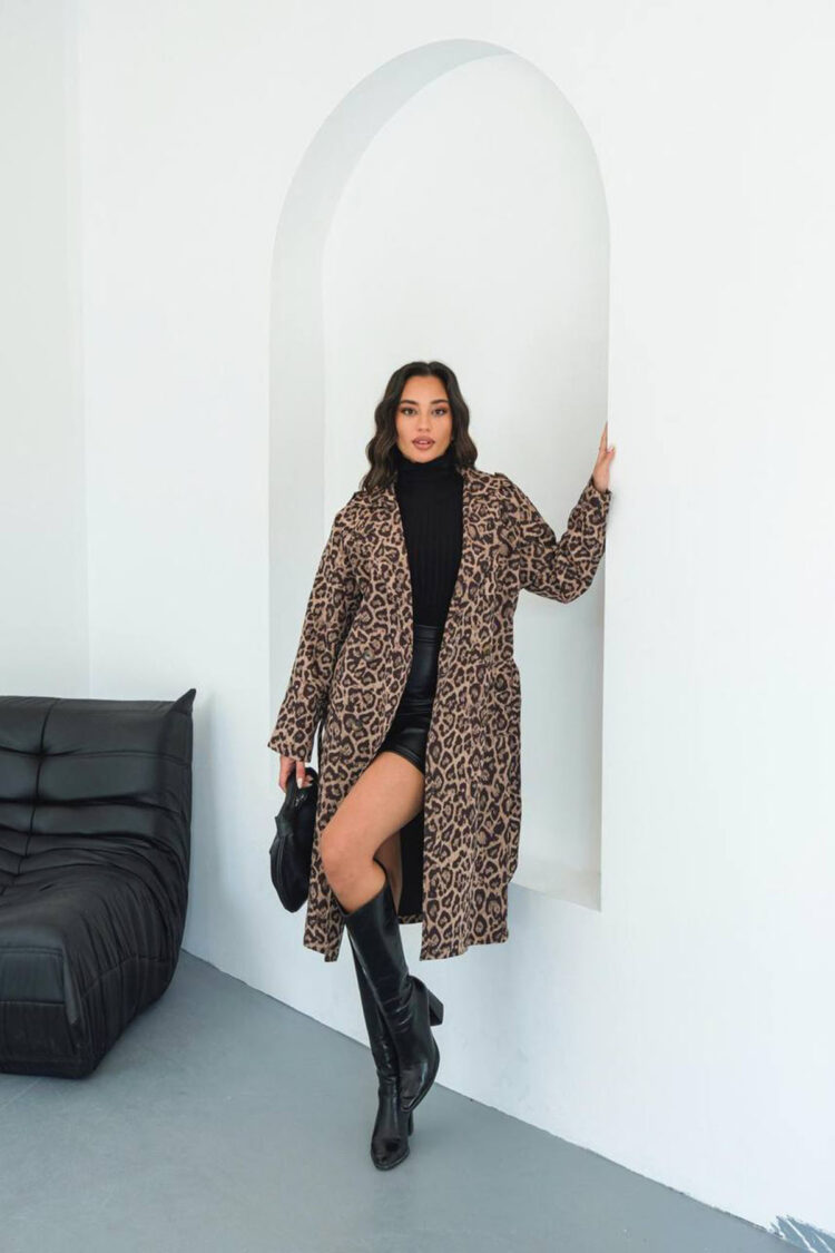 Trenchcoat With Animal PrintSingle-Breasted Buttoned Closure