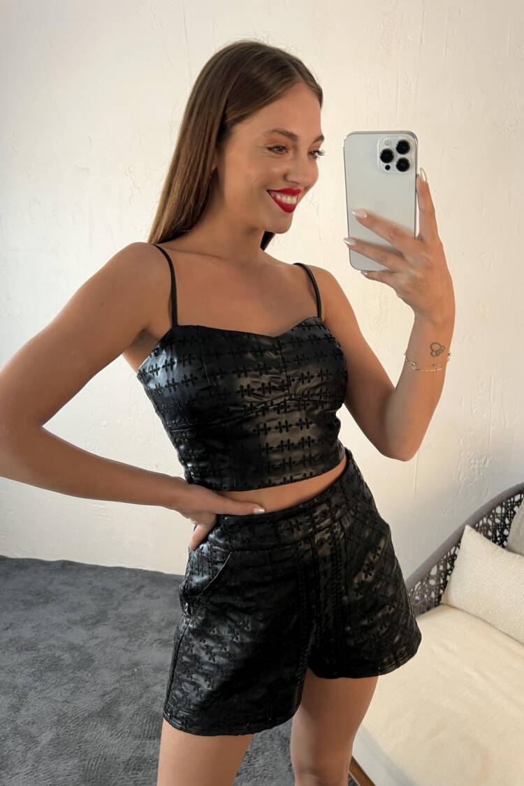 Black Sexy Glam Crop Top With Sweetheart Neck - Brand: Fame - Women & Kids, Baby Clothes Wholesale - Globality Store