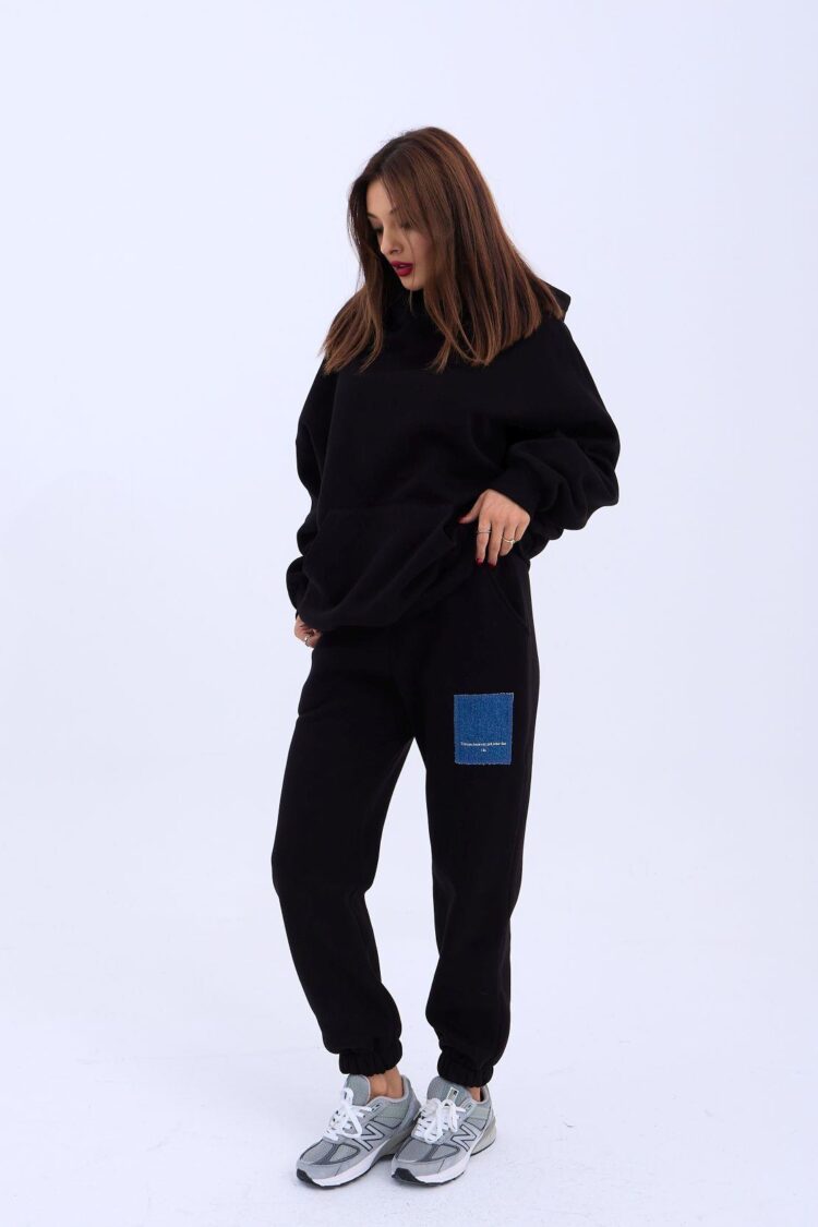 Black Tracksuit With Balloon Jogger Pants