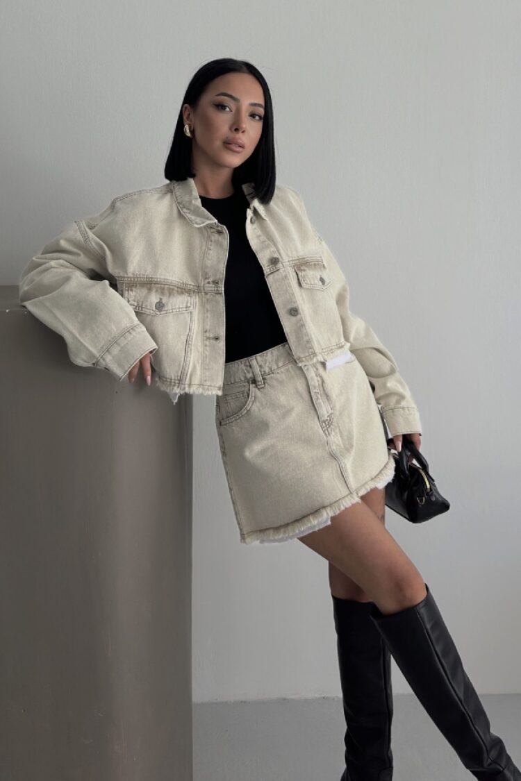 Beige A-Line Mini Skirt With Buttoned Closure