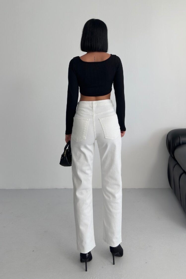 Mom Jeans With High Waist & Straight Leg