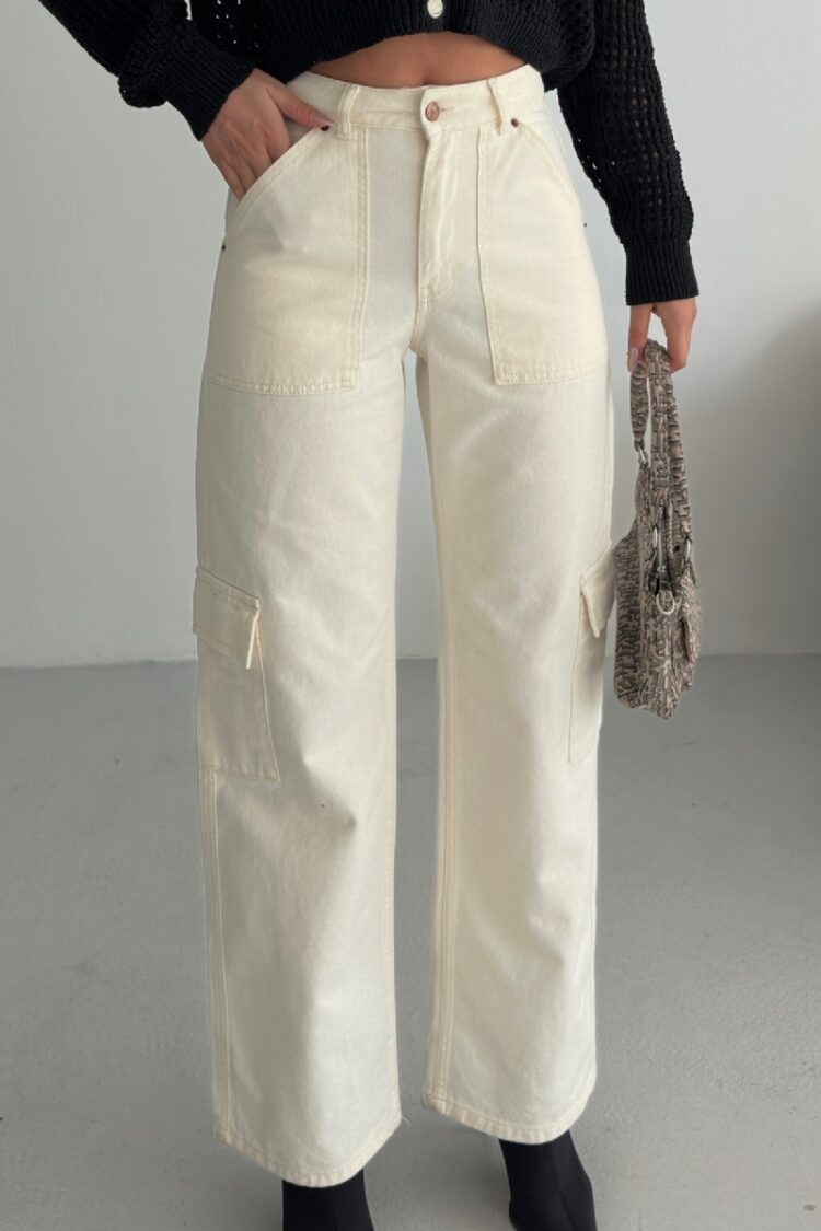Beige Cargo Jeans With High Waist & Flap Pockets