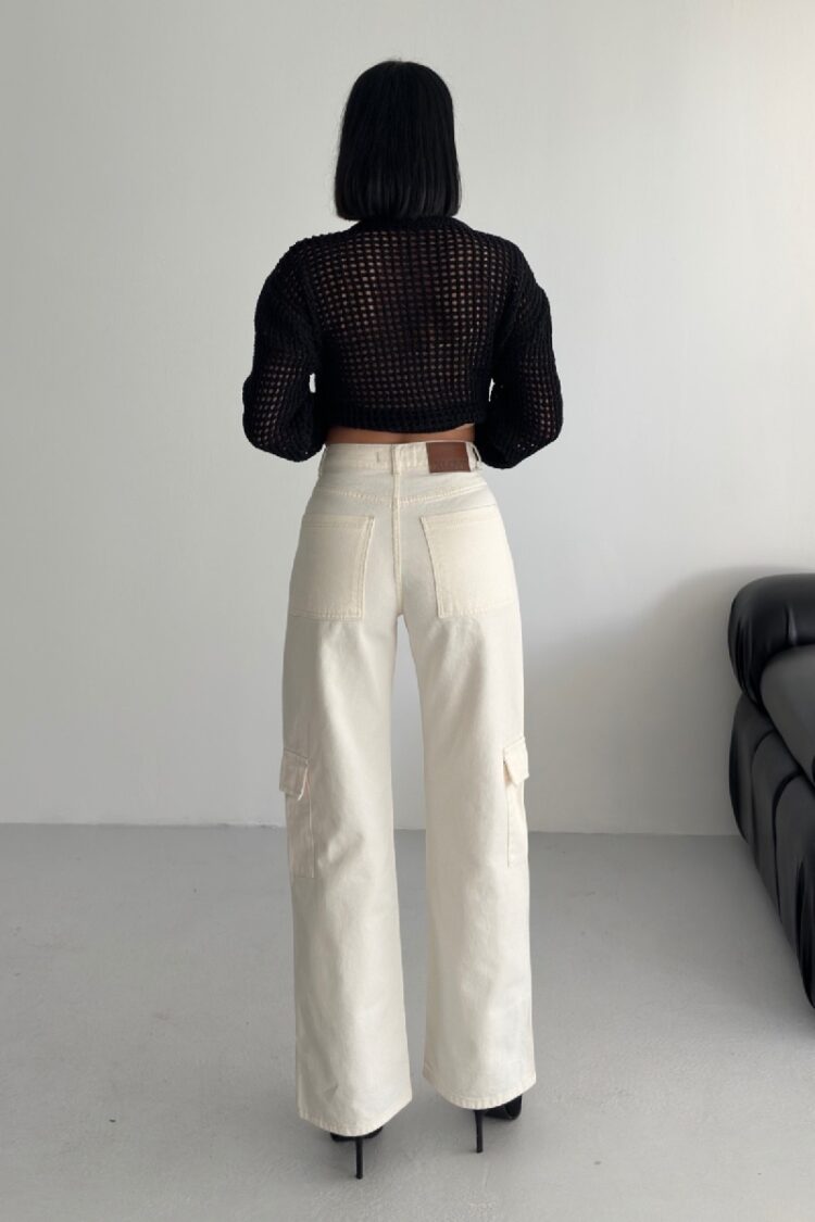Beige Cargo Jeans With High Waist & Flap Pockets