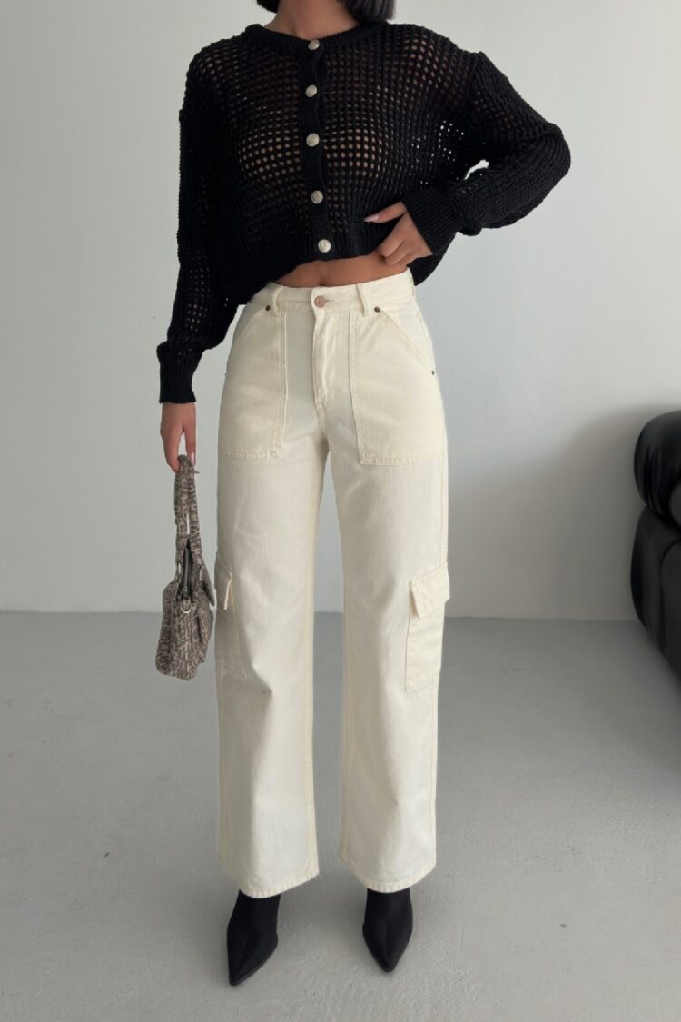 Beige Cargo Jeans With High Waist & Flap Pockets