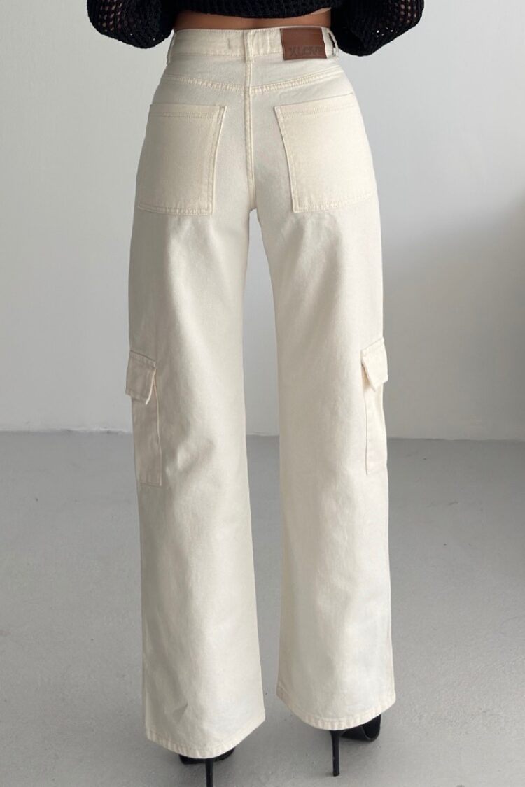 Beige Cargo Jeans With High Waist & Flap Pockets