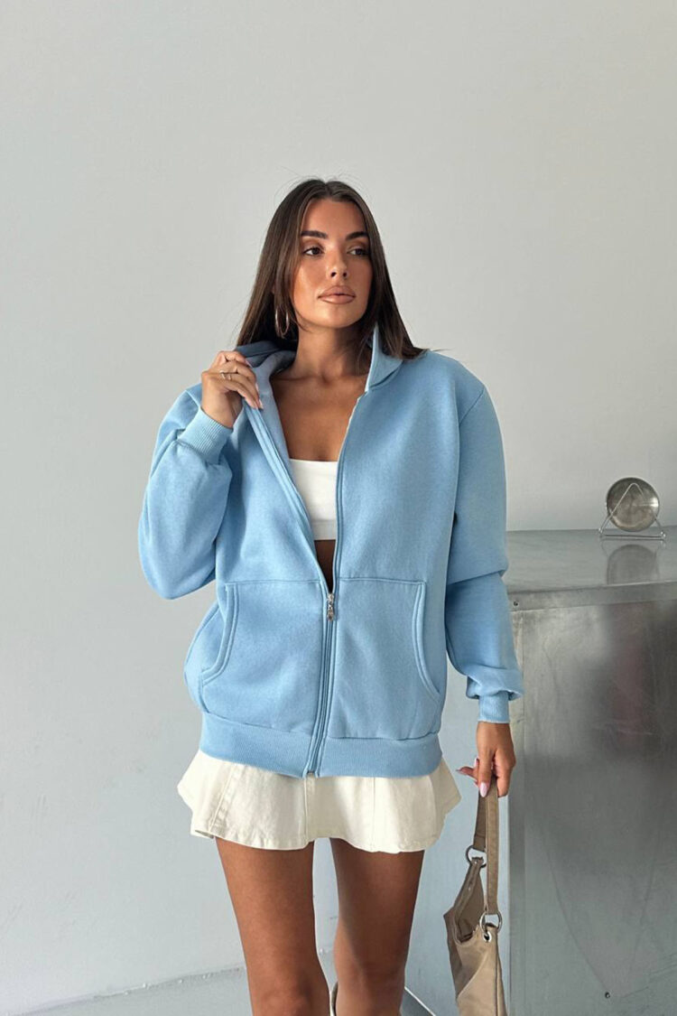 Sweatshirt With Hooded Neck And Oversized Fit