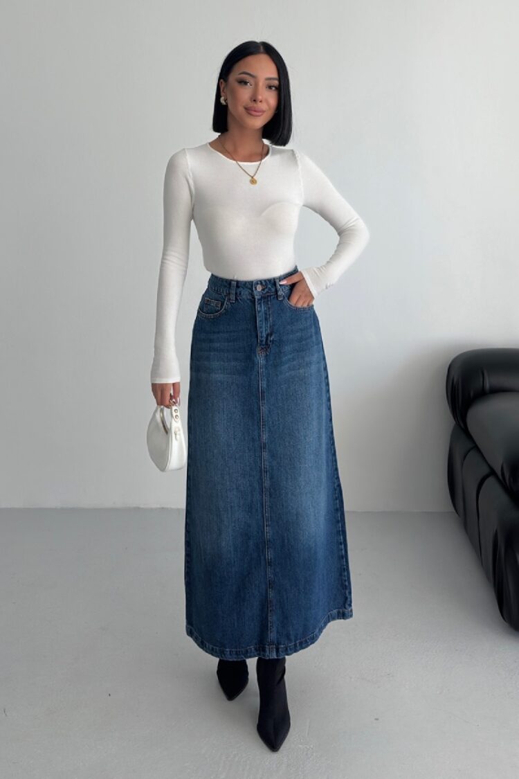 Blue A-Line Maxi Skirt With High Waist And Buttoned Closure