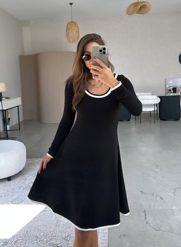 Black Elegant A-Line Dress With Long Sleeves