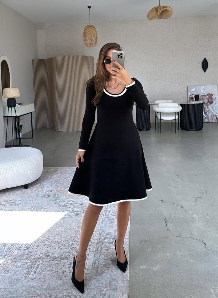 Black Elegant A-Line Dress With Long Sleeves