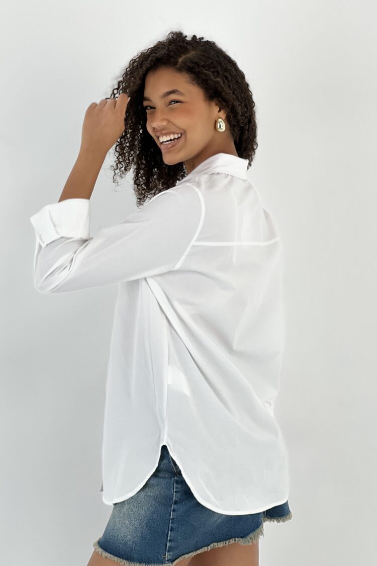 White Shirt With Notched Neck And Buttoned Closure